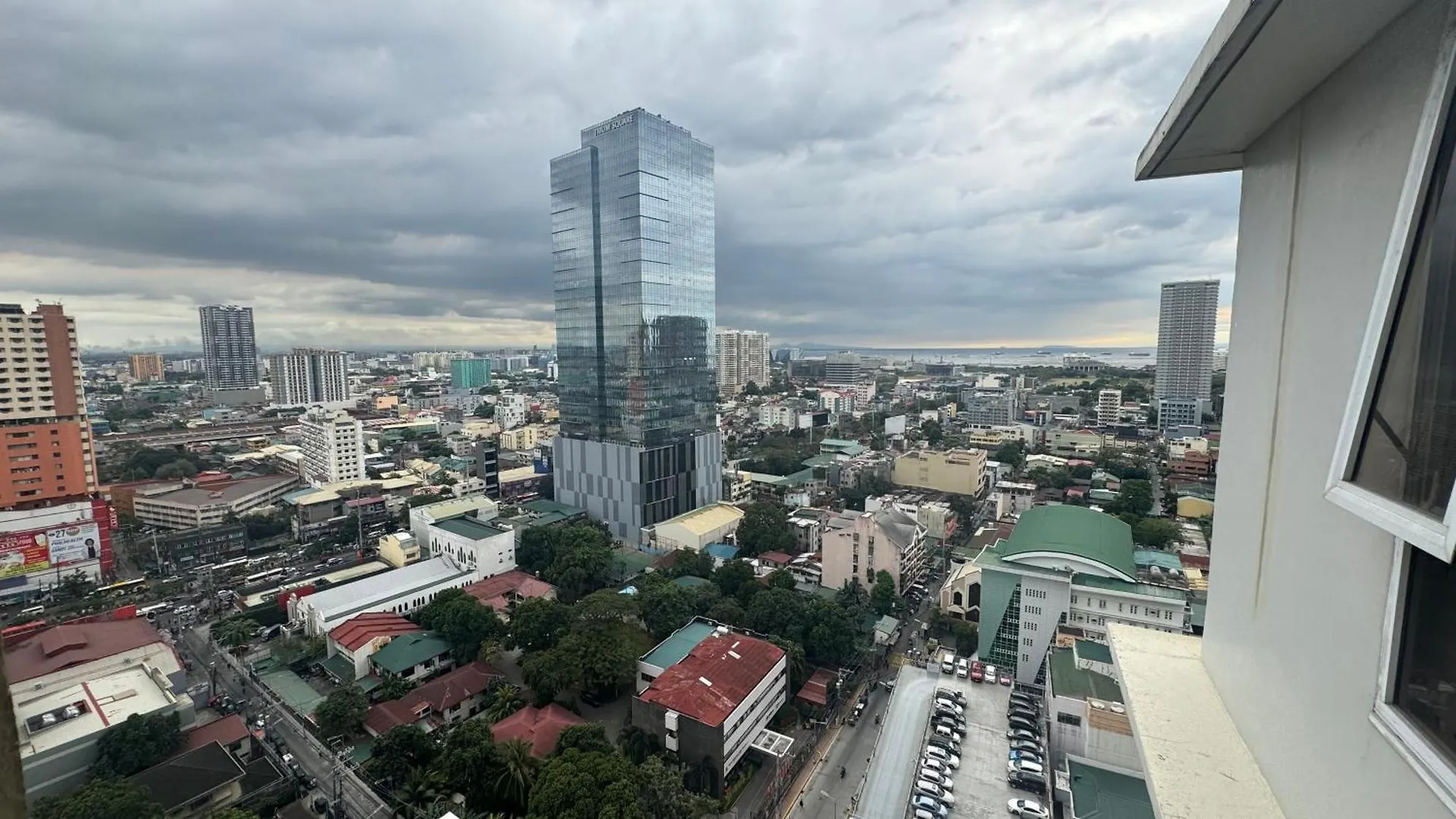 Lasuitez 2510 I Breathtaking 360 Skyline Views Pasay Aparthotel