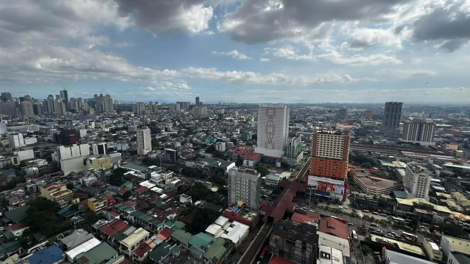 Lasuitez 2510 I Breathtaking 360 Skyline Views Manila 0*,